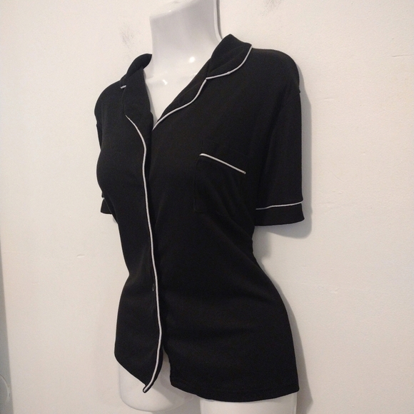 Nicole Miller - Ribbed Button Front Pijama Shirt - Picture 5 of 12